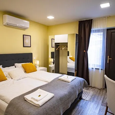 Bed & Breakfast Fakapu Pince Es Panzio *
