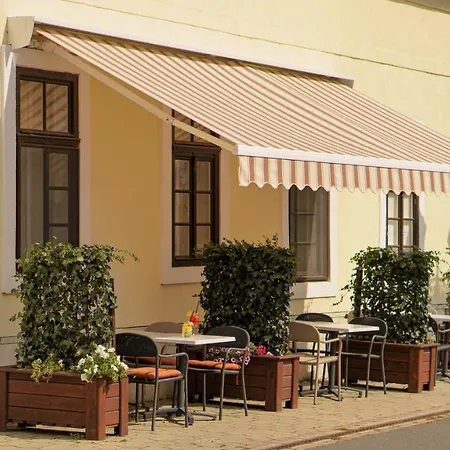 Bed & Breakfast Fakapu Pince Es Panzio *